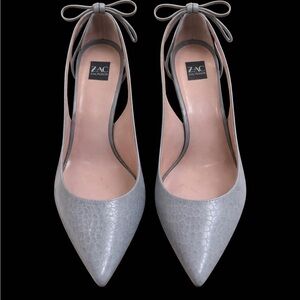 ZAC Zac Posen Light Gray Pointed Toe Bow Ankle-Tie Pumps